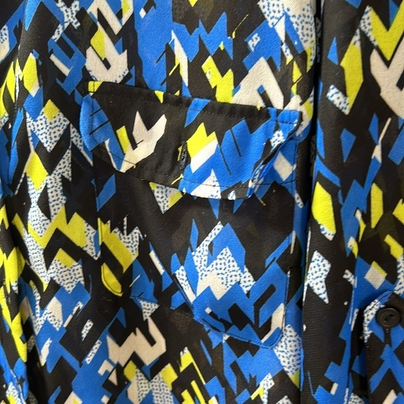 Melissa Paige Button Up Black/Blue/Yellow Patterned Tab Sleeve Blouse Sz 1X - Picture 4 of 11